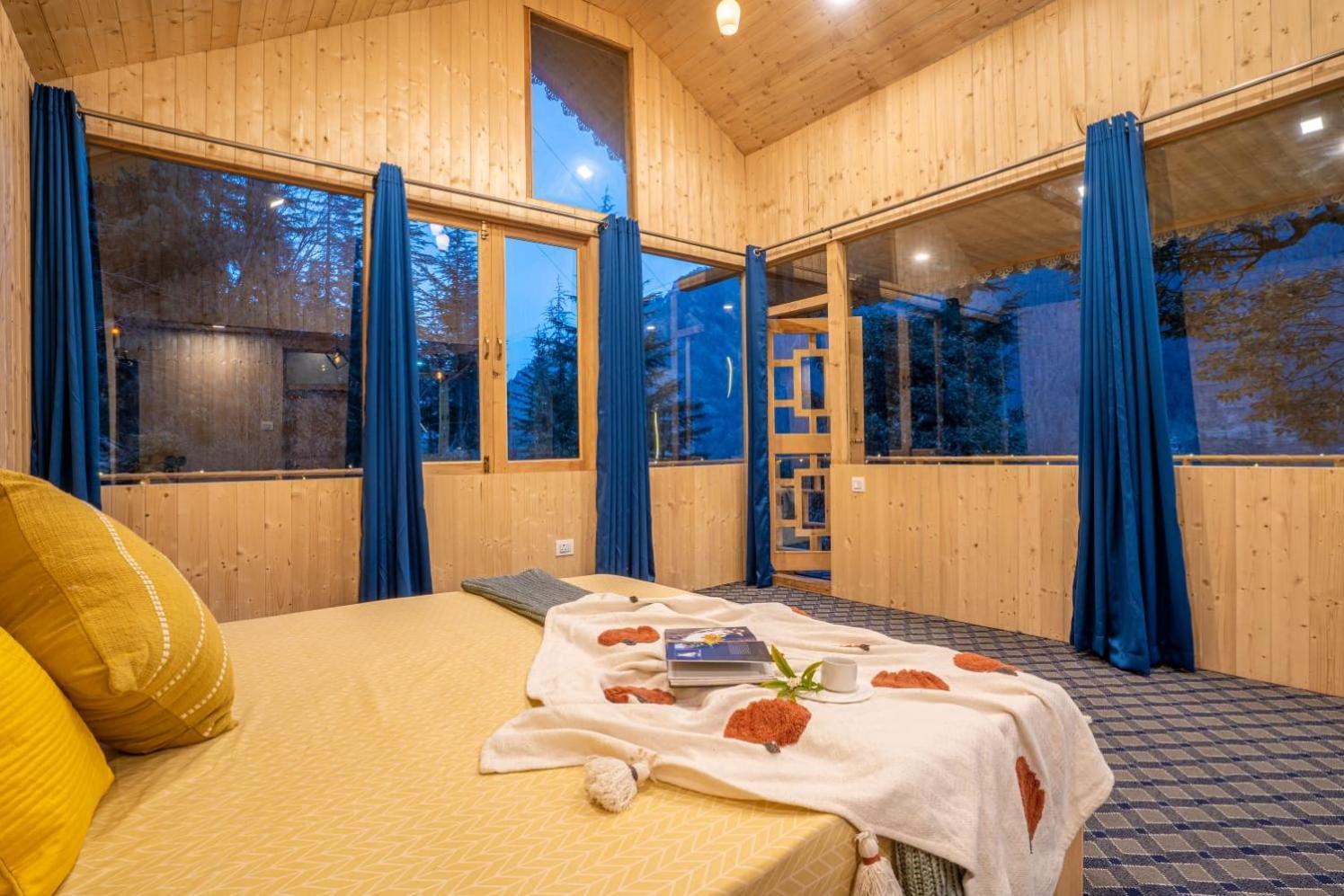 Villa Into The Woods Treehouse Jibhi Esterno foto