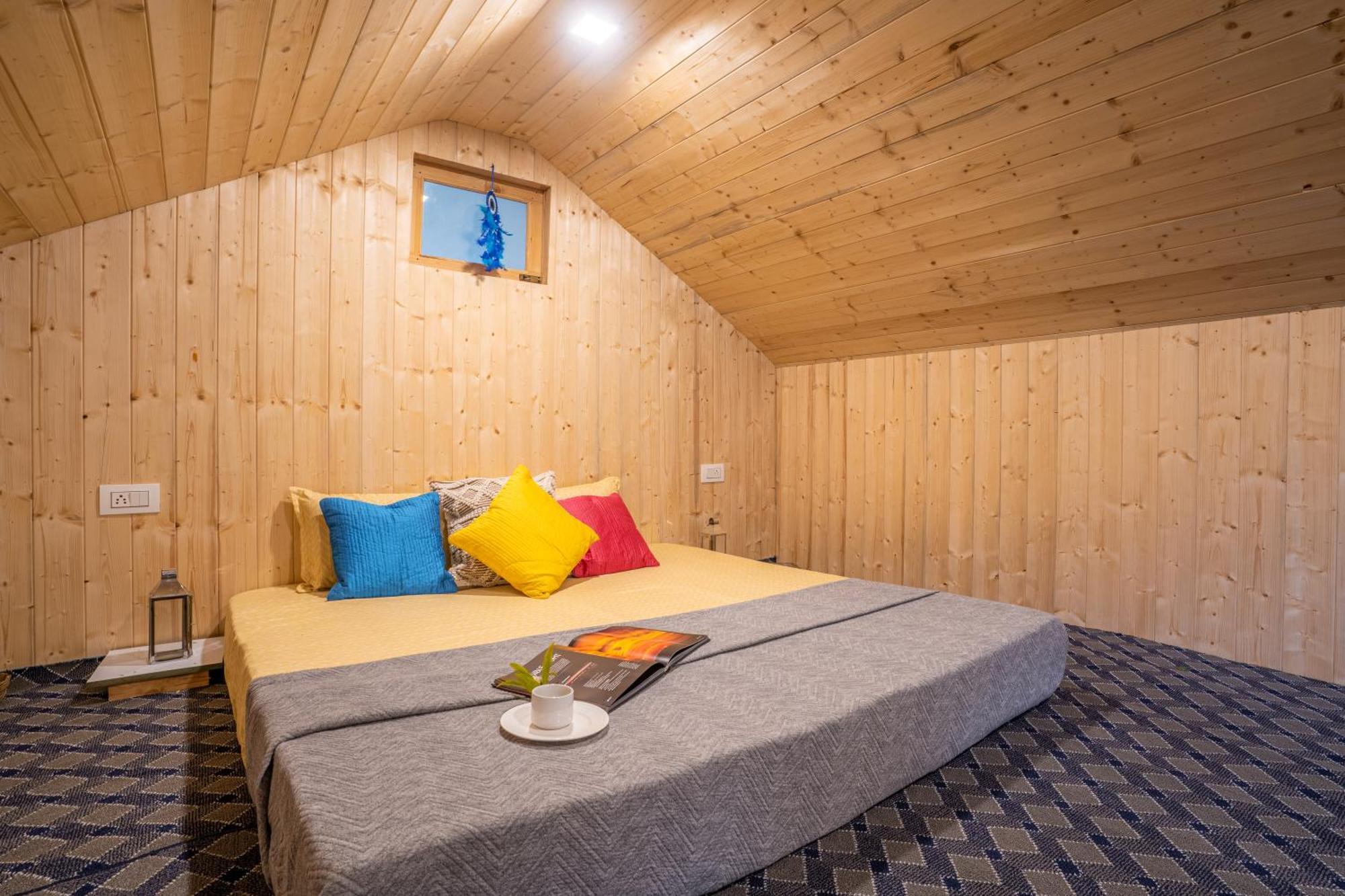 Villa Into The Woods Treehouse Jibhi Esterno foto